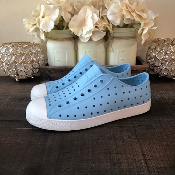 Native Shoes - Picture 1 of 7